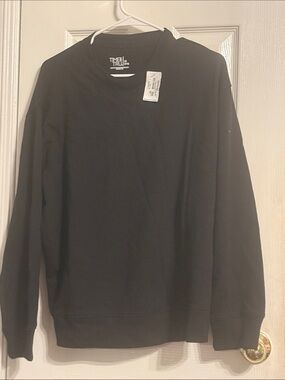 Time and Tru Black Men's Crewneck Sweater